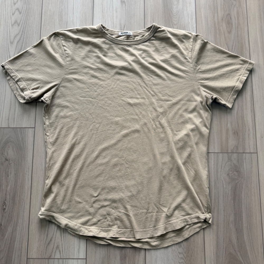 Buck Mason T-Shirt Mens Large Tan Slub Cotton Curved Hem Short Sleeve Tee